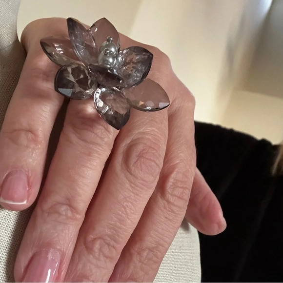 Flower Ring with Faceted Acrylic Petals and Faux Pearls - One Size Fits Most - Picture 4 of 7